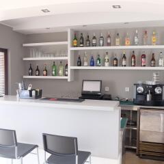 Отель Belmonte Apartments Португалия, Албуфейра - отзывы, цены и фото номеров - забронировать отель Belmonte Apartments онлайн гостиничный бар