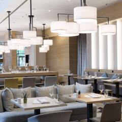 Отель Courtyard by Marriott Brussels гостиничный бар