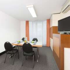 Отель TRYP München City Center Hotel Германия, Мюнхен - 2 отзыва об отеле, цены и фото номеров - забронировать отель TRYP München City Center Hotel онлайн комната для гостей фото 5