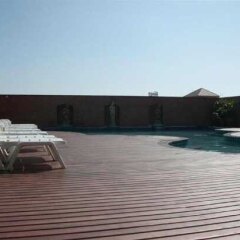 Отель Jomtien Beach Residence Таиланд, Паттайя - 1 отзыв об отеле, цены и фото номеров - забронировать отель Jomtien Beach Residence онлайн бассейн фото 2