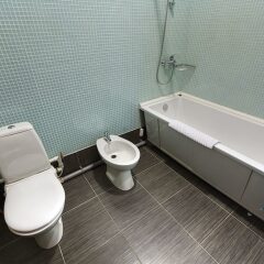 Hotel Democrat on Kamennoostrovsky 26-28 ванная фото 2