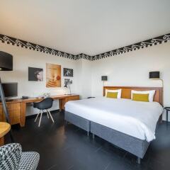 Hotel Theater Figi сейф в номере