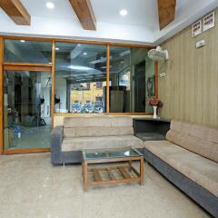 OYO 14711 Hotel Natraj интерьер отеля
