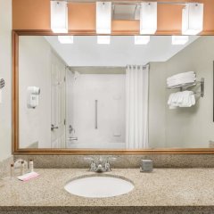 Wingate by Wyndham West Monroe in West Monroe, United States of America from 112$, photos, reviews - zenhotels.com bathroom photo 2