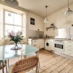 Отель Lovely 2BR Home Next to the Castle Эдинбург фото 30