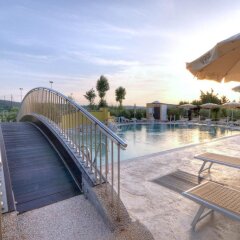 Le Fiabe Hotel Resort Нумана бассейн