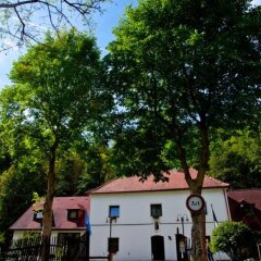 Отель Motel Svatý Kryštof Кропачова-Врутице парковка