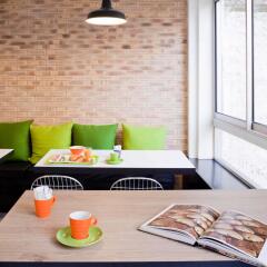 Отель Ibis Styles Paris Buttes Chaumont Париж питание