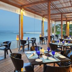 Отель Holiday Inn Resort Kandooma Maldives питание фото 3