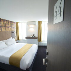 Hotel De La Gaite Париж комната для гостей