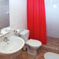 Отель A Plus Hotel and Hostel Чехия, Прага - отзывы, цены и фото номеров - забронировать отель A Plus Hotel and Hostel онлайн ванная