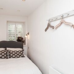 Отель Stylish 2 Bedroom Garden Apartment in Notting Hill Великобритания, Лондон - отзывы, цены и фото номеров - забронировать отель Stylish 2 Bedroom Garden Apartment in Notting Hill онлайн комната для гостей фото 3