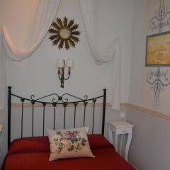 Отель Hostal Center Inn Барселона комната для гостей