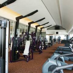 Niran Grand Hotel фитнесс-зал