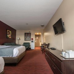 Argyll Plaza Hotel in Edmonton, Canada from 78$, photos, reviews - zenhotels.com room amenities photo 2