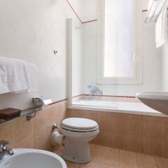 Отель Rome Accommodation - Cavour ванная фото 2