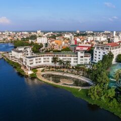 Отель Huong Giang Hotel Resort & Spa Вьетнам, Хюэ - 1 отзыв об отеле, цены и фото номеров - забронировать отель Huong Giang Hotel Resort & Spa онлайн бассейн