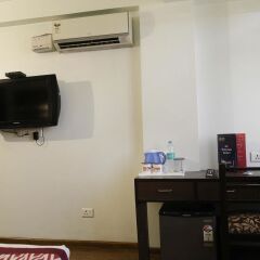 Отель OYO Premium Jaipur Junction удобства в номере
