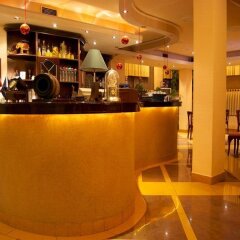 Отель Restaurant Baron Тирана гостиничный бар