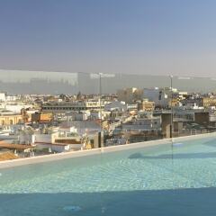 Отель Gran Meliá Colón - The Leading Hotels of the World Испания, Севилья - отзывы, цены и фото номеров - забронировать отель Gran Meliá Colón - The Leading Hotels of the World онлайн бассейн