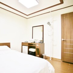 Отель Ultari Hostel Южная Корея, Сеул - отзывы, цены и фото номеров - забронировать отель Ultari Hostel онлайн комната для гостей фото 4