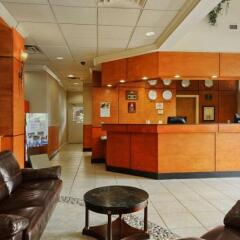 Отель Days Inn Vancouver Airport Канада, Ричмонд - отзывы, цены и фото номеров - забронировать отель Days Inn Vancouver Airport онлайн гостиничный бар
