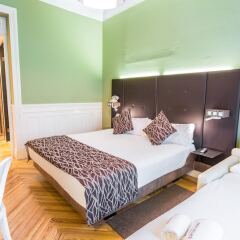 Отель Petit Palace Lealtad Plaza комната для гостей фото 3