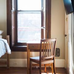 Отель Found Places Capitol Hill Bed & Breakfast удобства в номере фото 2