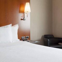 AC Hotel Aravaca by Marriott сейф в номере