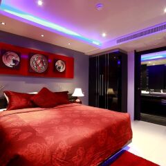 Отель Absolute Bangla Suites комната для гостей фото 3