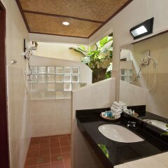 Отель Friendship Beach Resort & Atmanjai Wellness Centre ванная фото 4