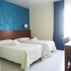 Hotel Montescano Сан-Мартино-Сиккомарио комната для гостей фото 5