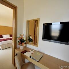 Отель Ramada Resort Dead Sea Иордания, Ма-Ин - 1 отзыв об отеле, цены и фото номеров - забронировать отель Ramada Resort Dead Sea онлайн комната для гостей фото 2