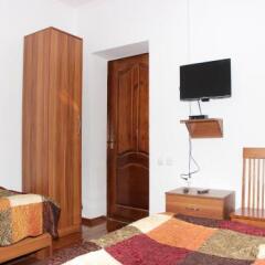 Отель Sweet House Guest house Кыргызстан, Каракол - отзывы, цены и фото номеров - забронировать отель Sweet House Guest house онлайн комната для гостей фото 5