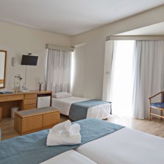 Отель Kissos Hotel Кипр, Пафос - отзывы, цены и фото номеров - забронировать отель Kissos Hotel онлайн комната для гостей фото 4