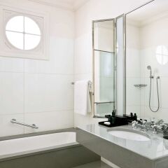 Отель Scribe Paris Opera by Sofitel ванная