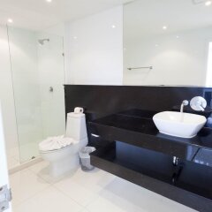 Отель Sunset Plaza Phuket A5 ванная фото 2