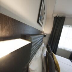 Отель St Georges Inn Victoria в номере