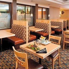 Отель Travelodge by Wyndham Saskatoon интерьер отеля фото 3