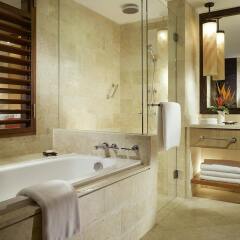 Отель Grand Hyatt Bali - CHSE Certified Индонезия, Бали - 2 отзыва об отеле, цены и фото номеров - забронировать отель Grand Hyatt Bali - CHSE Certified онлайн ванная фото 3