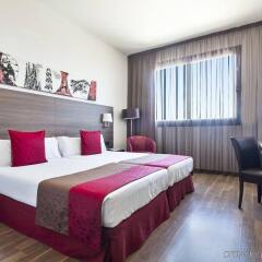Отель 4 Barcelona Испания, Барселона - - забронировать отель 4 Barcelona, цены и фото номеров комната для гостей