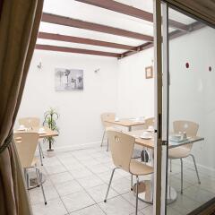 Earls Court Hotel в номере