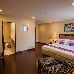 Отель Mac Boutique Suites Sukhumvit Soi 7 Бангкок комната для гостей фото 3