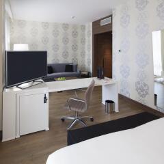 Отель NH Collection Milano President 5* Номер категории Премиум с различными типами кроватей фото 15