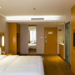 JI Hotel Dalian Xi'an Road Branch(Previous: JI Hotel Dalian Huanghe Road Branch) комната для гостей фото 2