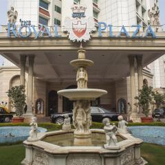 Hotel The Royal Plaza Нью-Дели фото 2