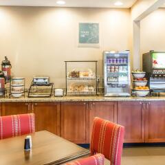 Отель Comfort Inn North/Polaris питание фото 2