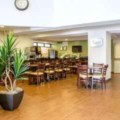 Отель Sleep Inn Midway Airport Bedford Park