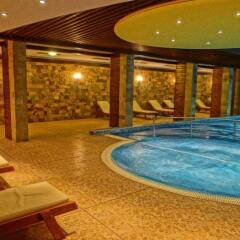 Отель Grand Royale Apartment Complex & Spa Болгария, Банско - отзывы, цены и фото номеров - забронировать отель Grand Royale Apartment Complex & Spa онлайн бассейн