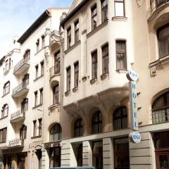 King's Hotel фото 3